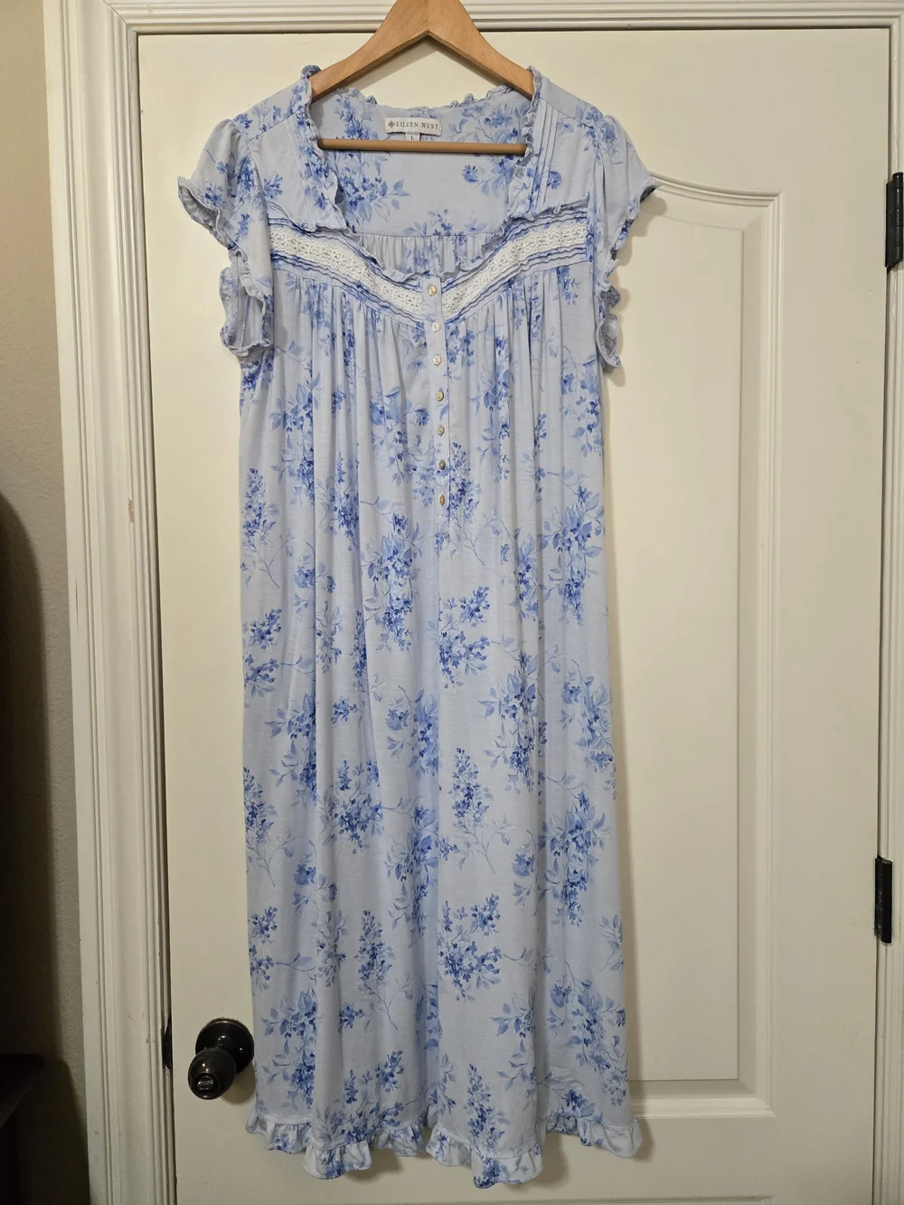 Eileen West Light Blue Floral Button-Front Nightgown Cozy Soft Feminine
